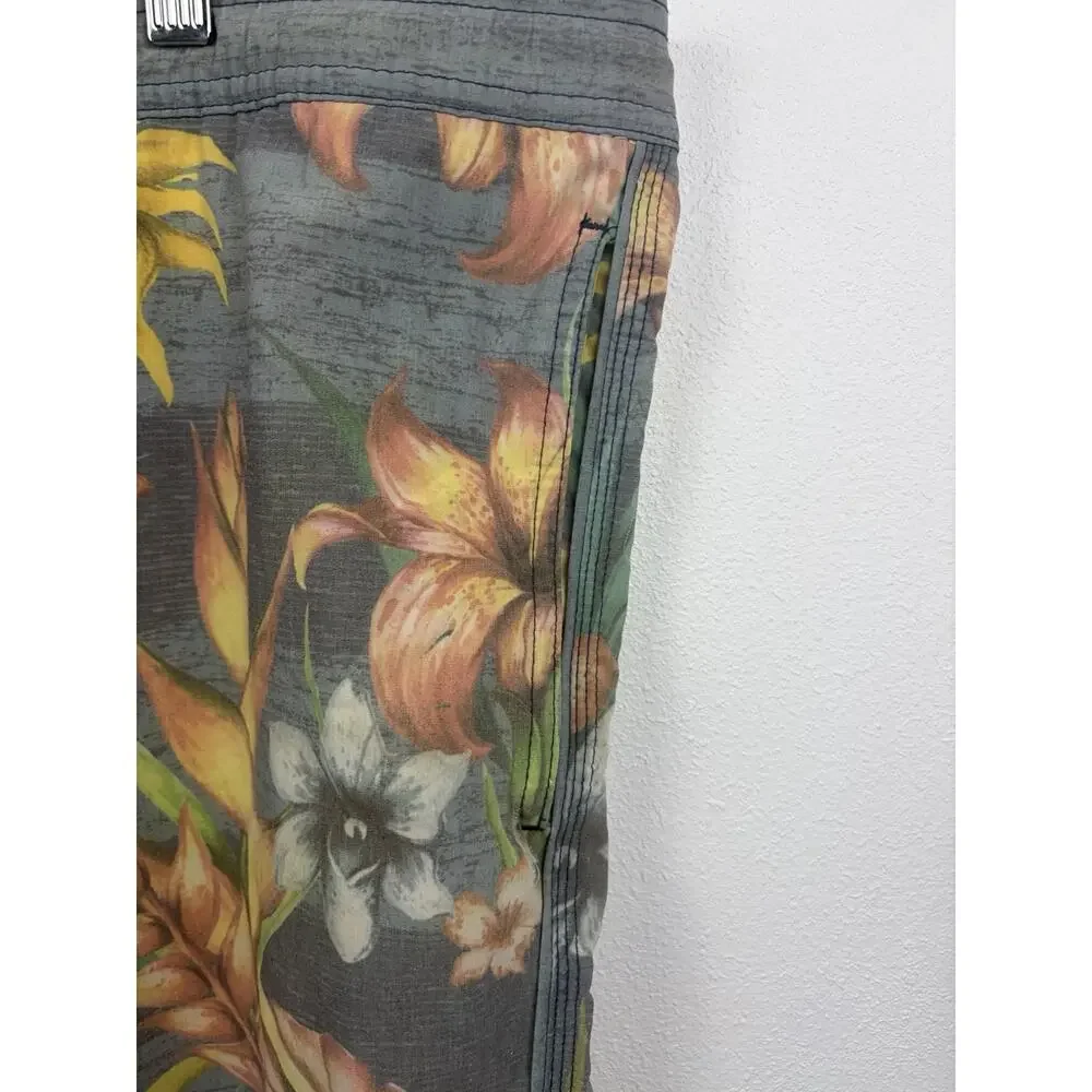 O’Neill Cruzers Board Shorts XL Tropical Floral Swim Trunks Surf Beach Men